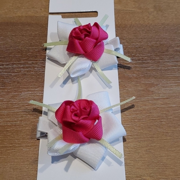 NWT Handcrafted Ribbon Rose Hair Clippies - Picture 3 of 3